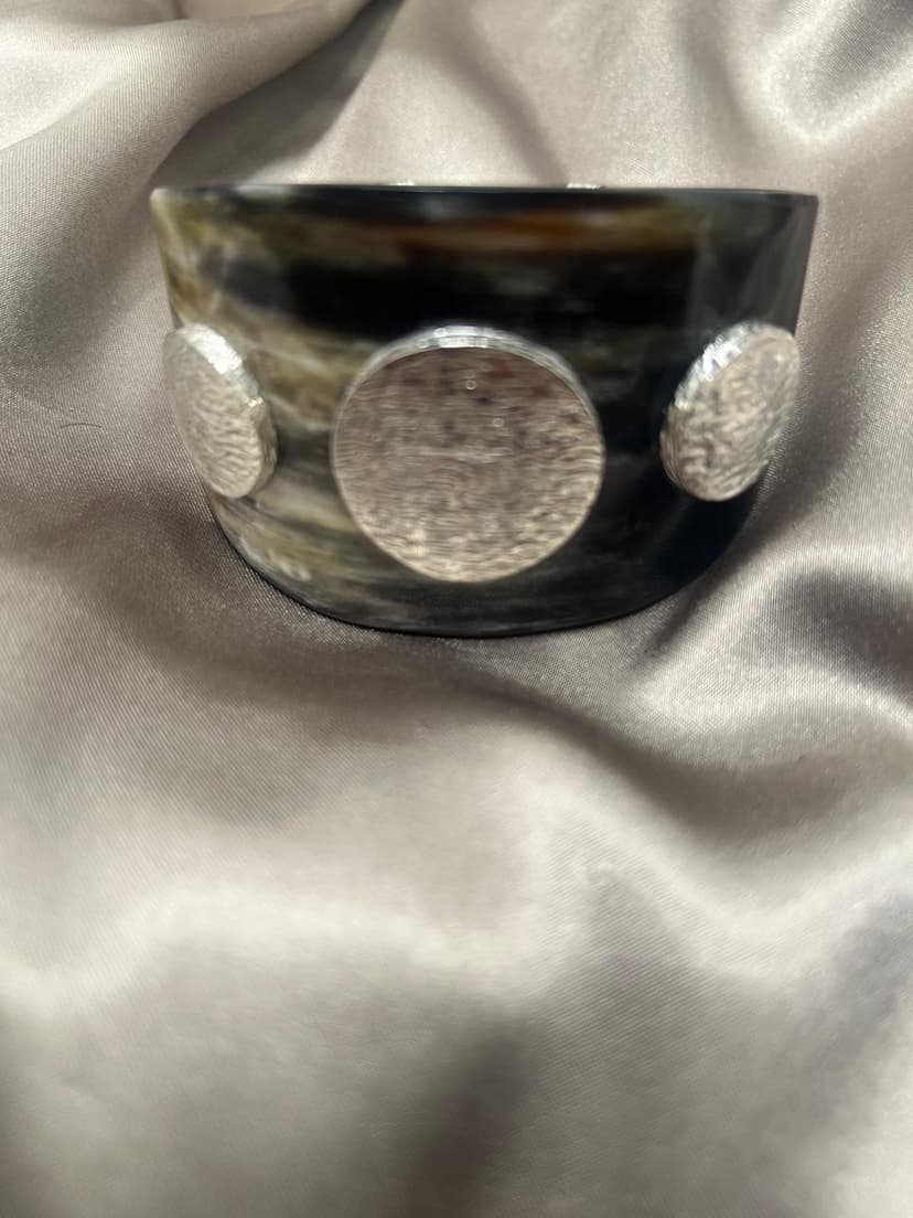 Pulseira c/ Chifre e Prata