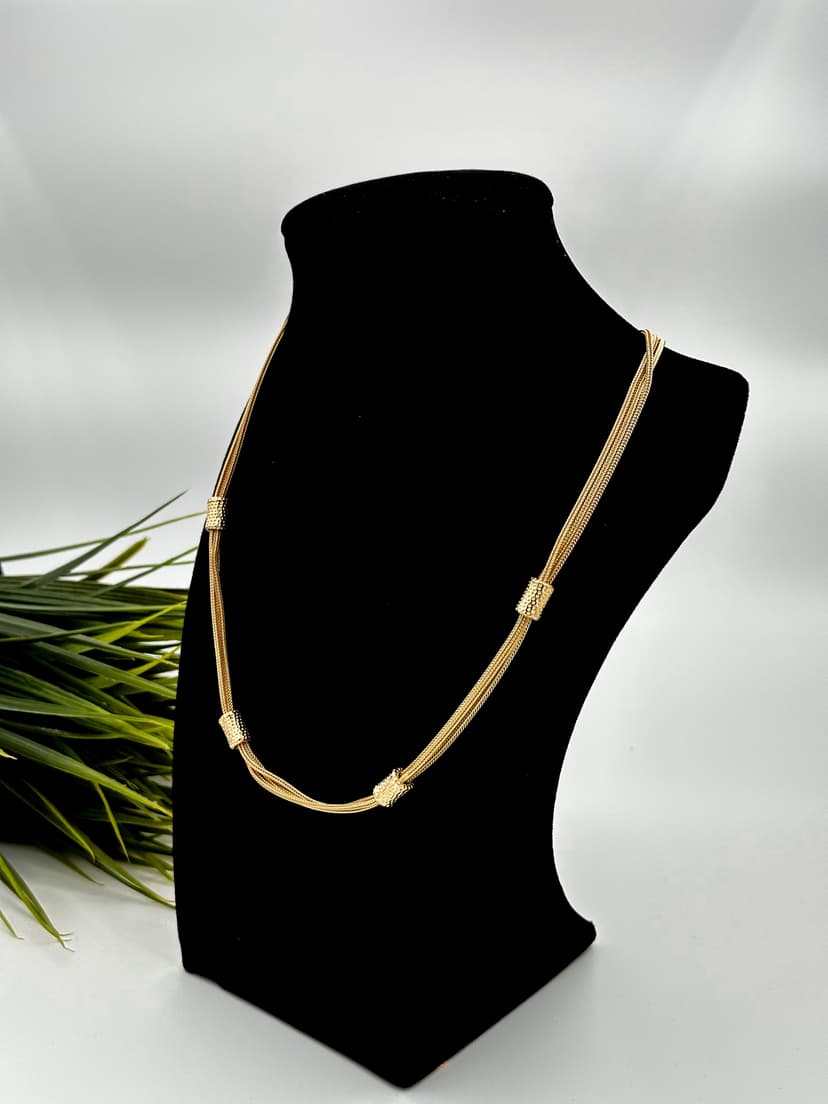 Colar de Fios Dourado